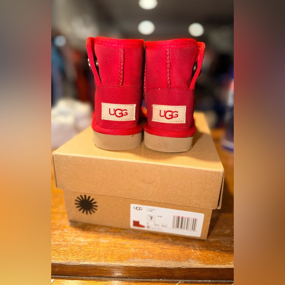 Girls Toddler UGG Boots Size 7 - Picture 4 of 7